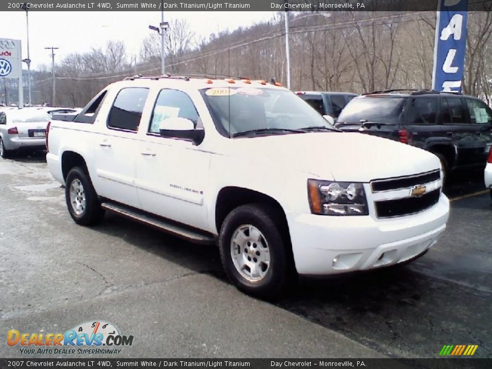 2007 Chevrolet Avalanche LT 4WD Summit White / Dark Titanium/Light Titanium Photo #1