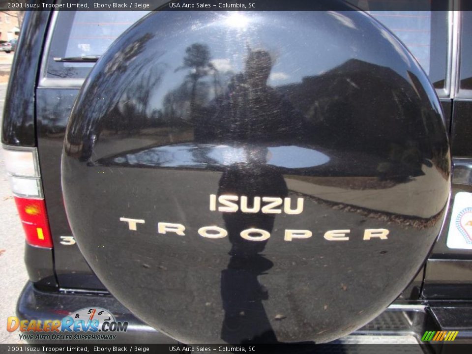 2001 Isuzu Trooper Limited Ebony Black / Beige Photo #13
