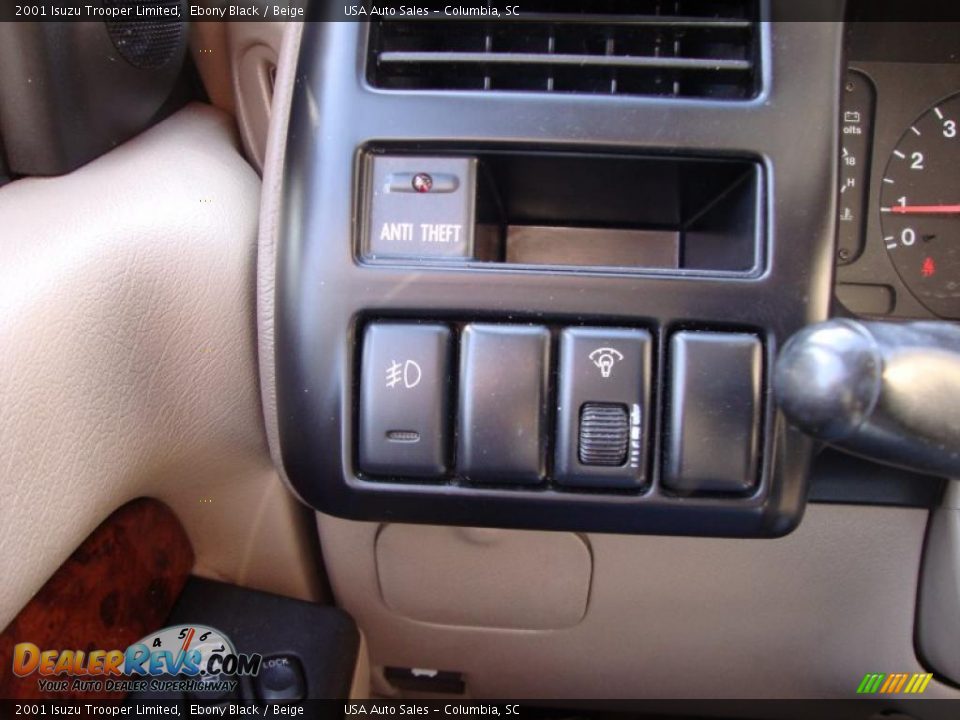 2001 Isuzu Trooper Limited Ebony Black / Beige Photo #22