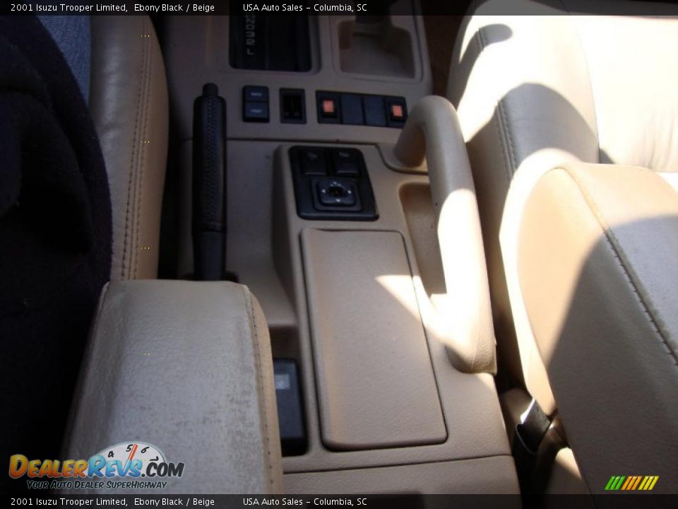 2001 Isuzu Trooper Limited Ebony Black / Beige Photo #26