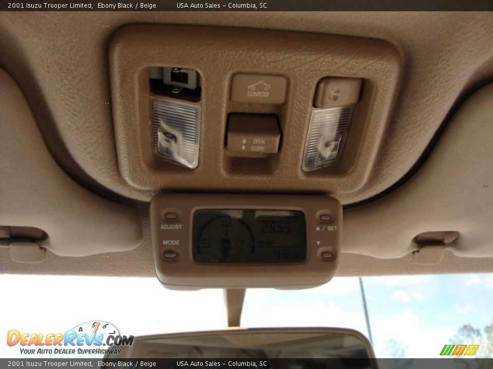 2001 Isuzu Trooper Limited Ebony Black / Beige Photo #28