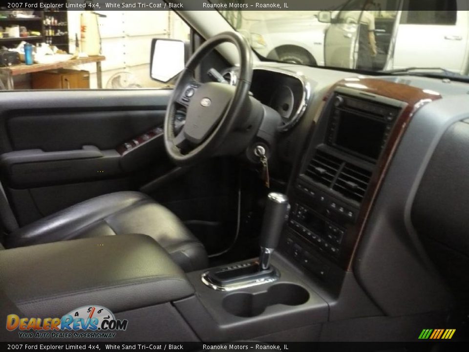 2007 Ford Explorer Limited 4x4 White Sand Tri-Coat / Black Photo #12