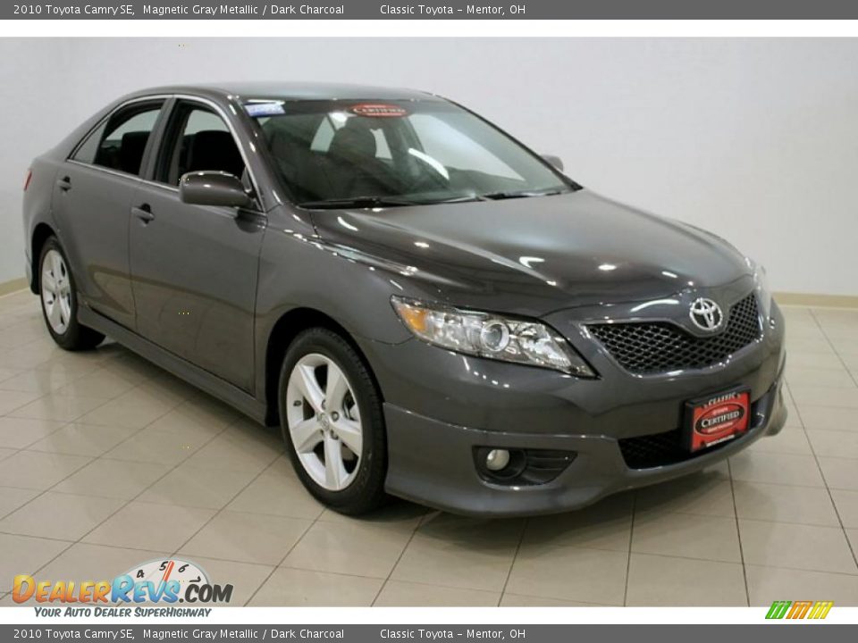 2010 Toyota Camry SE Magnetic Gray Metallic / Dark Charcoal Photo #1