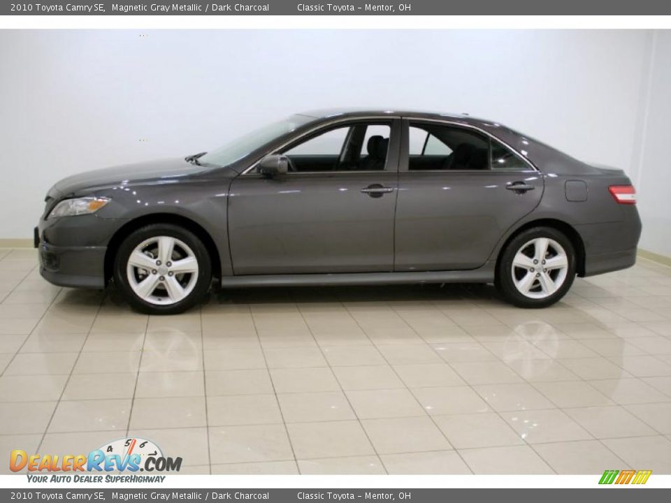 2010 Toyota Camry SE Magnetic Gray Metallic / Dark Charcoal Photo #4