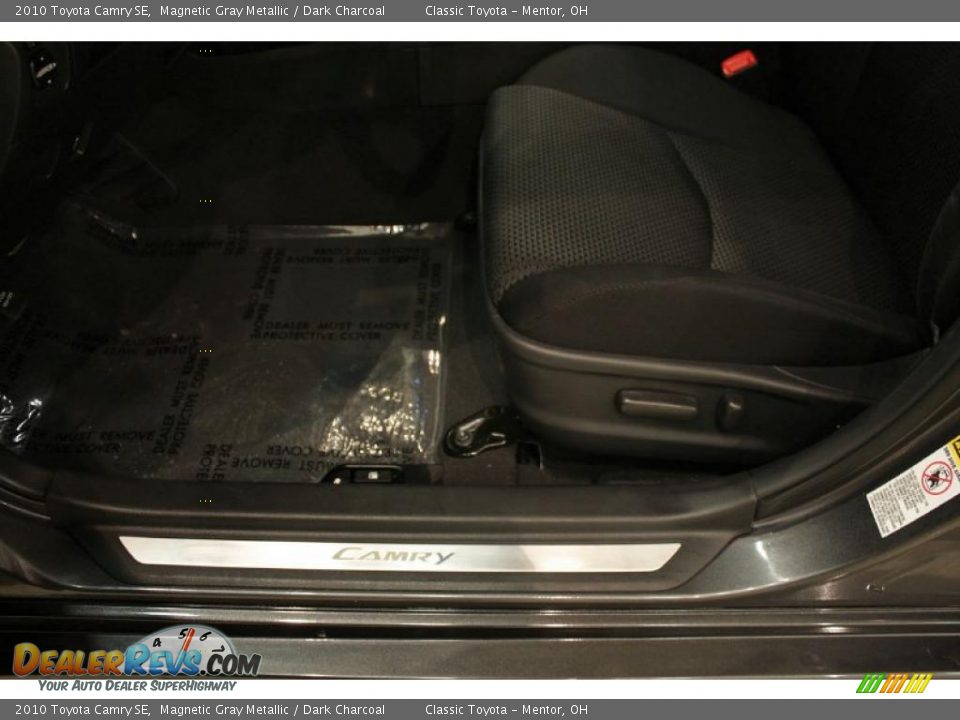 2010 Toyota Camry SE Magnetic Gray Metallic / Dark Charcoal Photo #10