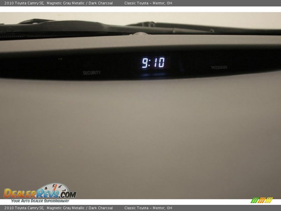 2010 Toyota Camry SE Magnetic Gray Metallic / Dark Charcoal Photo #15