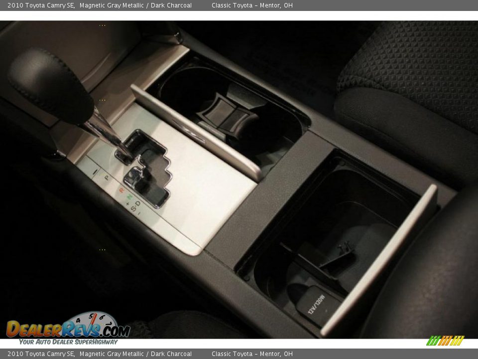 2010 Toyota Camry SE Magnetic Gray Metallic / Dark Charcoal Photo #17