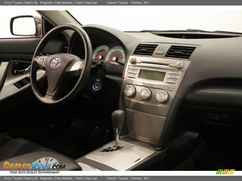 2010 Toyota Camry SE Magnetic Gray Metallic / Dark Charcoal Photo #18