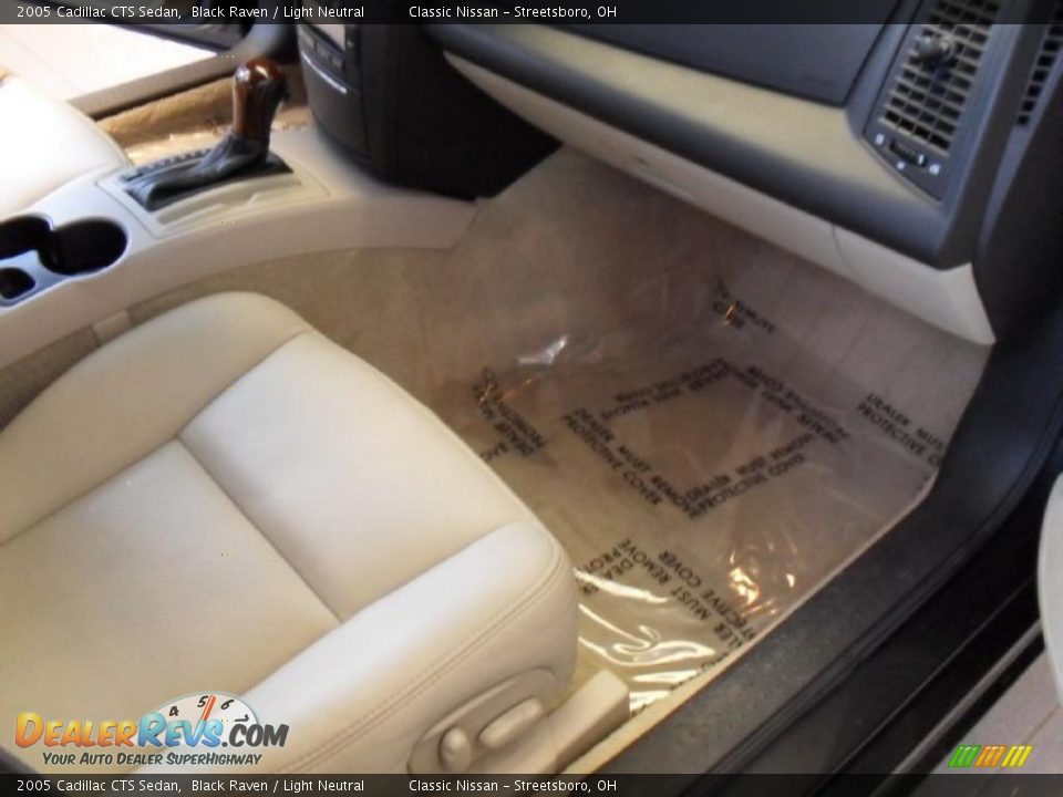 2005 Cadillac CTS Sedan Black Raven / Light Neutral Photo #16