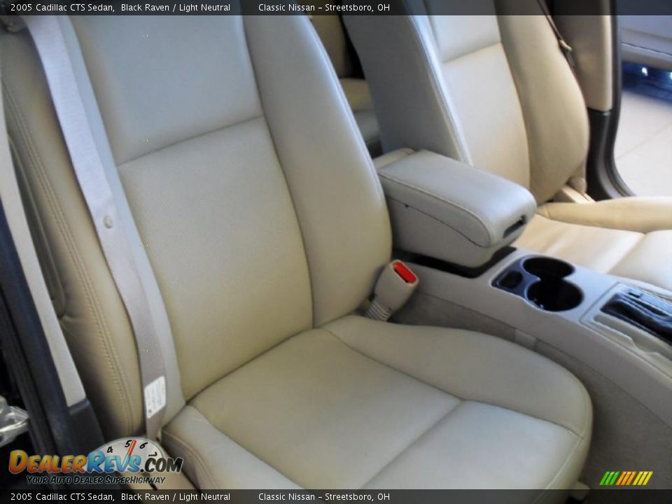 2005 Cadillac CTS Sedan Black Raven / Light Neutral Photo #17