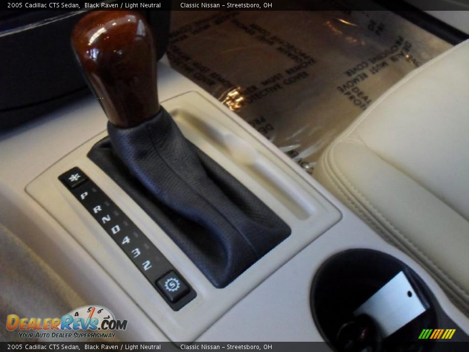 2005 Cadillac CTS Sedan Black Raven / Light Neutral Photo #28