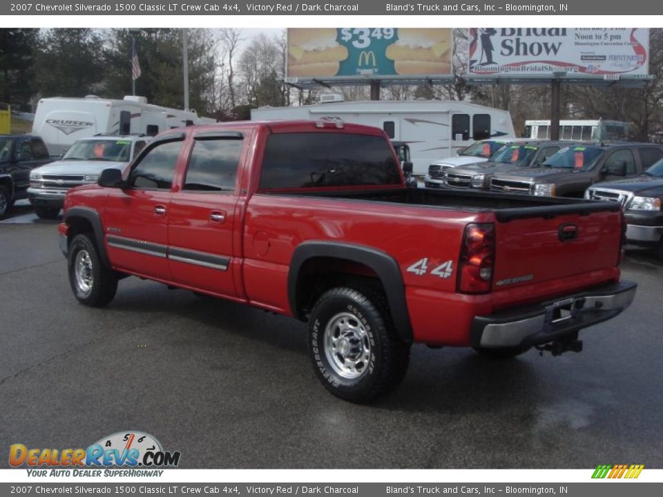 2007 Chevrolet Silverado 1500 Classic LT Crew Cab 4x4 Victory Red / Dark Charcoal Photo #3