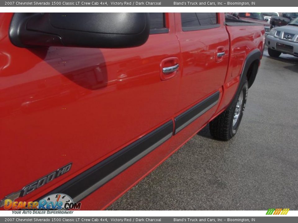 2007 Chevrolet Silverado 1500 Classic LT Crew Cab 4x4 Victory Red / Dark Charcoal Photo #8