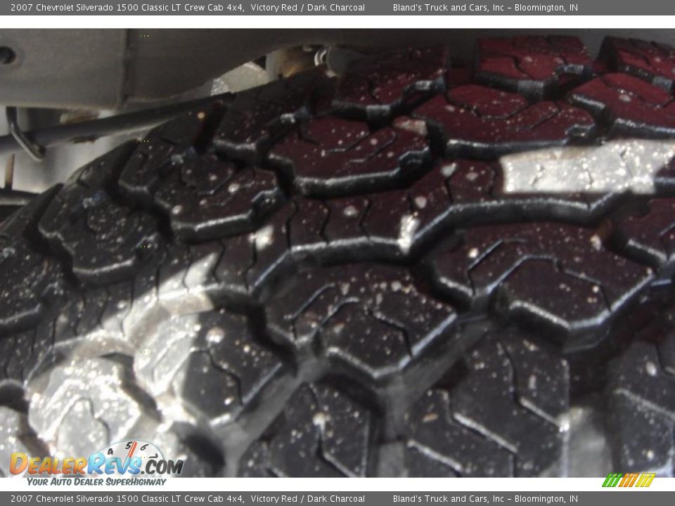 2007 Chevrolet Silverado 1500 Classic LT Crew Cab 4x4 Victory Red / Dark Charcoal Photo #11
