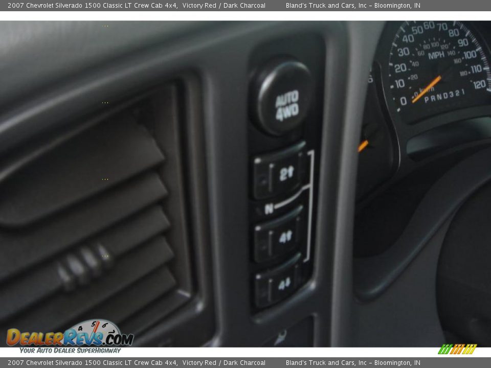 2007 Chevrolet Silverado 1500 Classic LT Crew Cab 4x4 Victory Red / Dark Charcoal Photo #22
