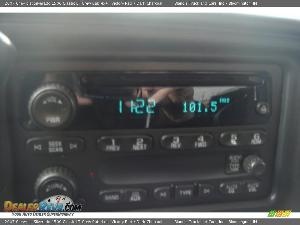 2007 Chevrolet Silverado 1500 Classic LT Crew Cab 4x4 Victory Red / Dark Charcoal Photo #27
