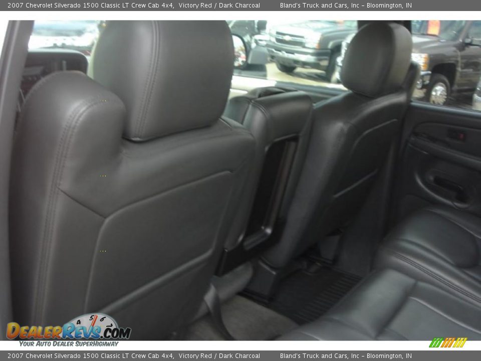 2007 Chevrolet Silverado 1500 Classic LT Crew Cab 4x4 Victory Red / Dark Charcoal Photo #31