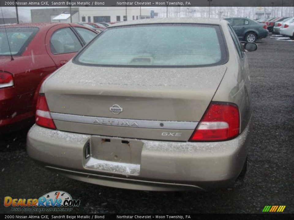 2000 Nissan Altima GXE Sandrift Beige Metallic / Blond Photo #2