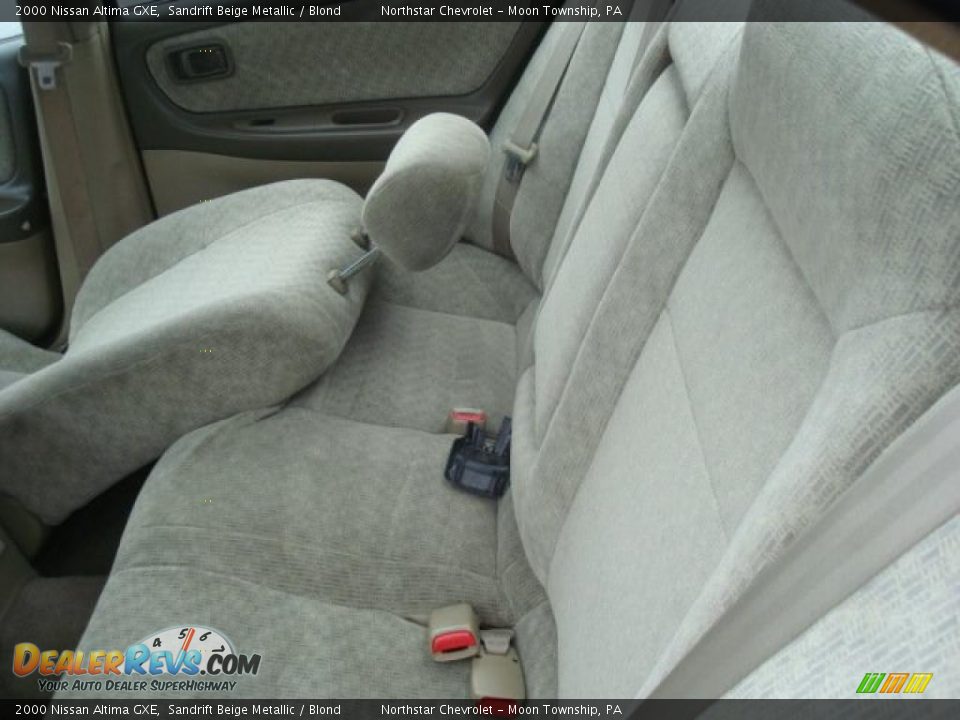 2000 Nissan Altima GXE Sandrift Beige Metallic / Blond Photo #9