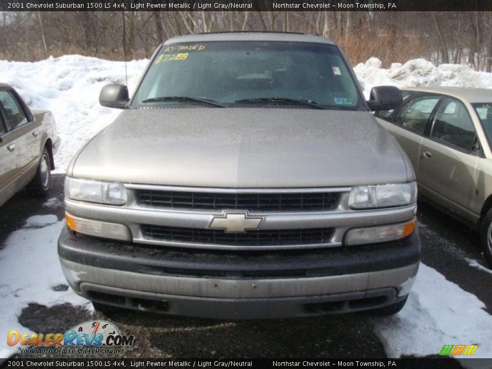 2001 Chevrolet Suburban 1500 LS 4x4 Light Pewter Metallic / Light Gray/Neutral Photo #2