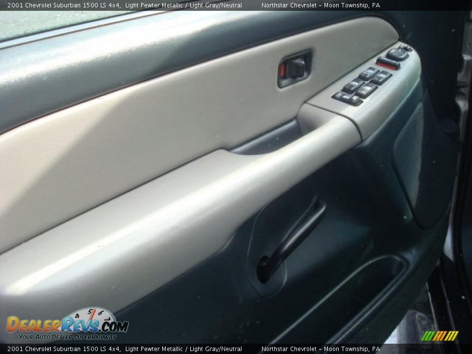 2001 Chevrolet Suburban 1500 LS 4x4 Light Pewter Metallic / Light Gray/Neutral Photo #10