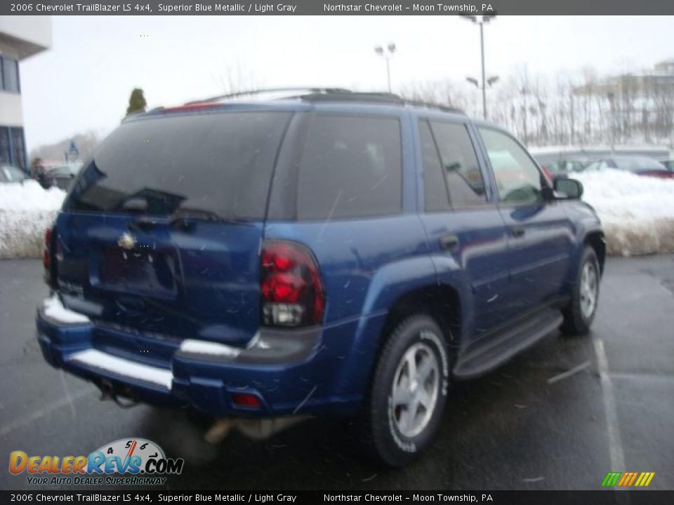 2006 Chevrolet TrailBlazer LS 4x4 Superior Blue Metallic / Light Gray Photo #3