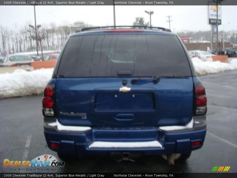 2006 Chevrolet TrailBlazer LS 4x4 Superior Blue Metallic / Light Gray Photo #4