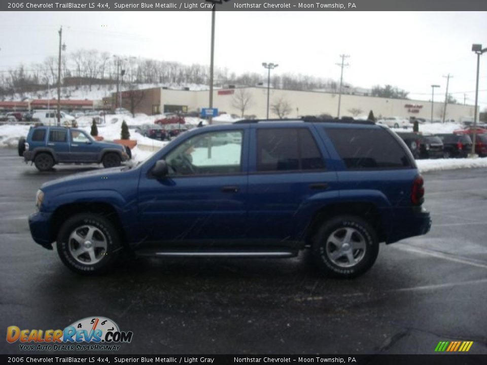 2006 Chevrolet TrailBlazer LS 4x4 Superior Blue Metallic / Light Gray Photo #6
