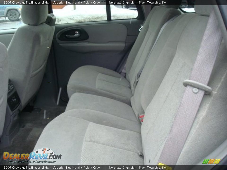 2006 Chevrolet TrailBlazer LS 4x4 Superior Blue Metallic / Light Gray Photo #11
