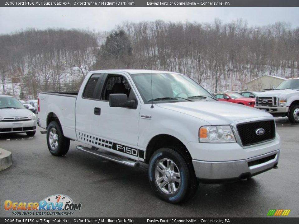 2006 Ford F150 XLT SuperCab 4x4 Oxford White / Medium/Dark Flint Photo #4