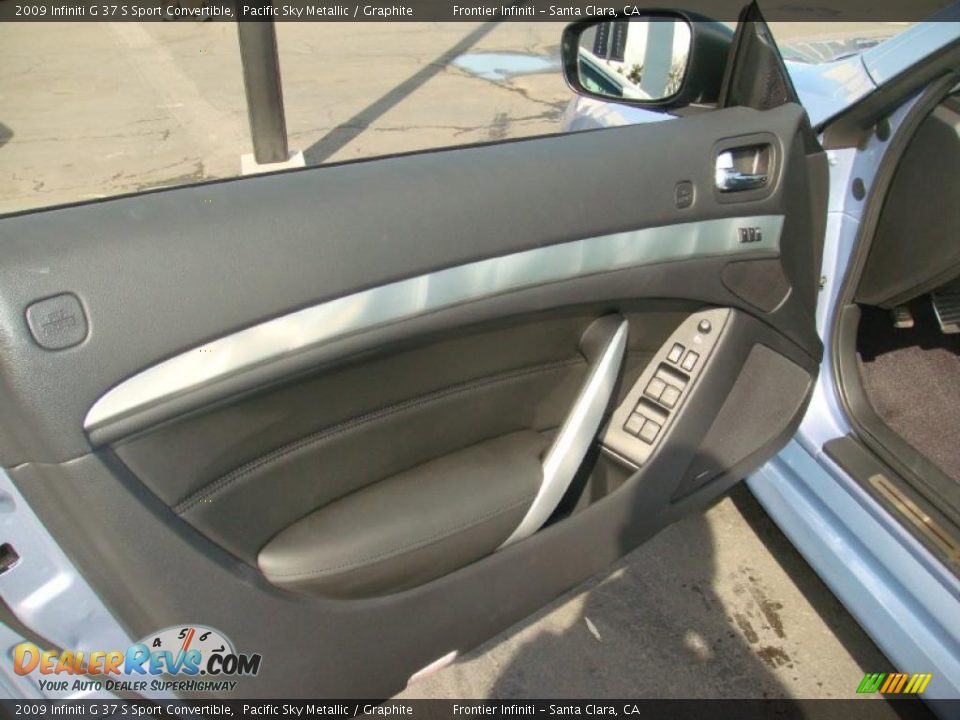 Door Panel of 2009 Infiniti G 37 S Sport Convertible Photo #13