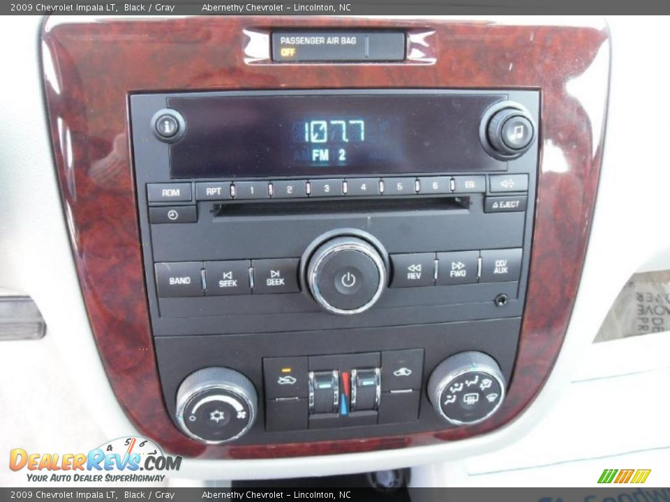 2009 Chevrolet Impala LT Black / Gray Photo #24