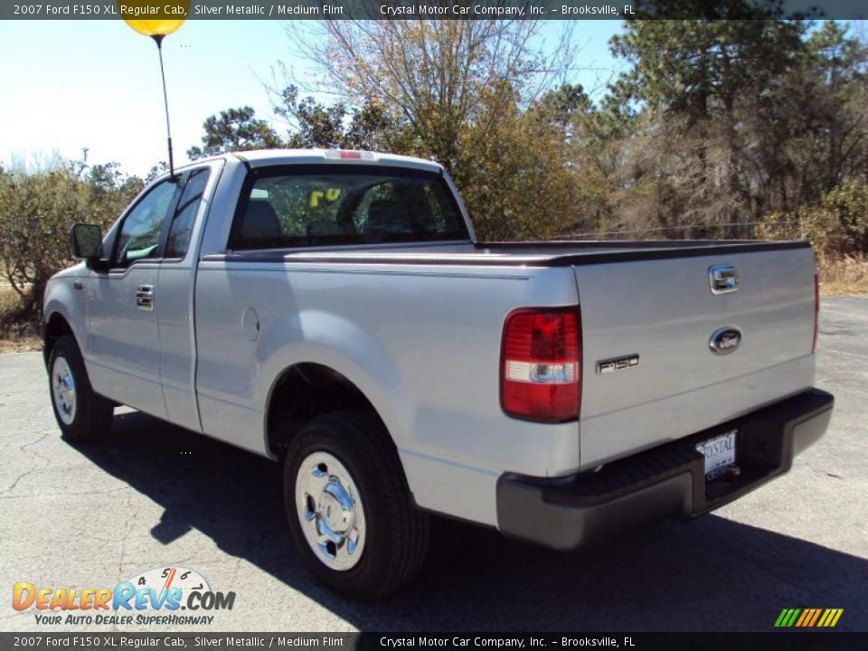 2007 Ford F150 XL Regular Cab Silver Metallic / Medium Flint Photo #3