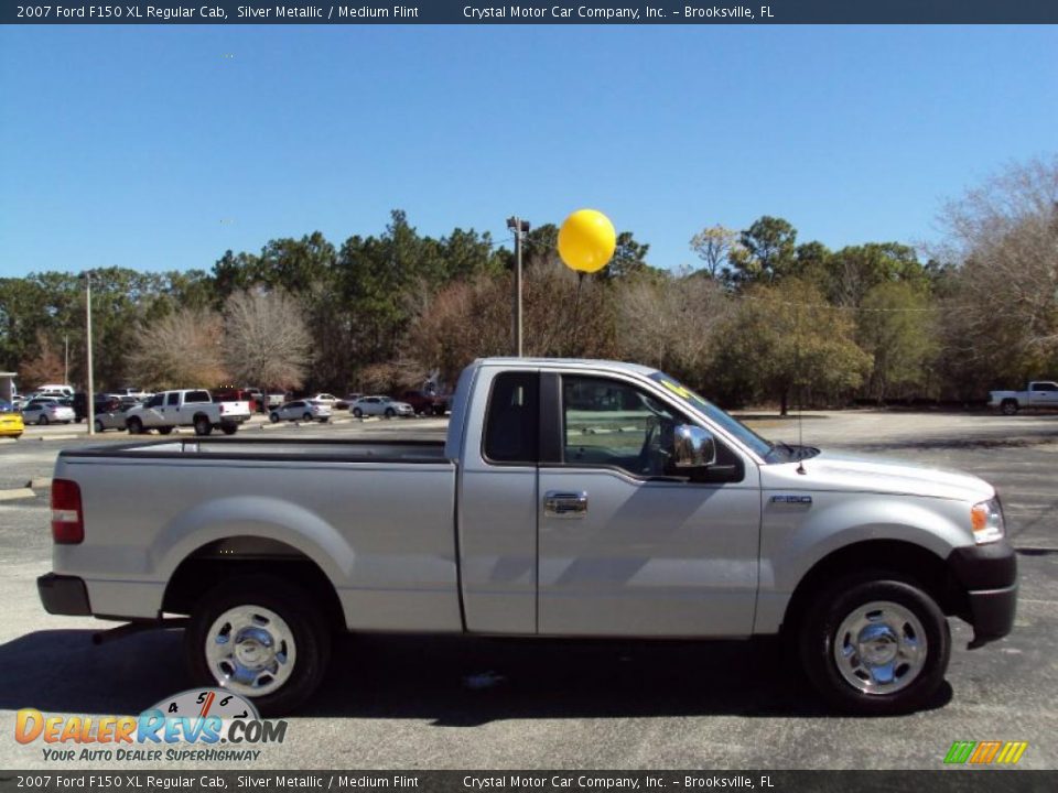 2007 Ford F150 XL Regular Cab Silver Metallic / Medium Flint Photo #9
