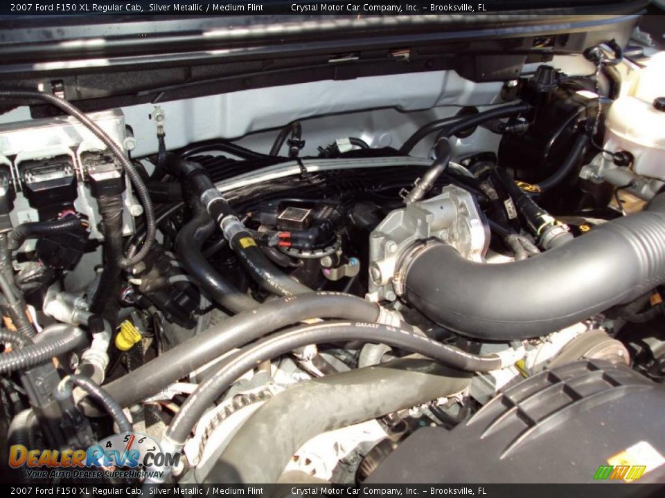 2007 Ford F150 XL Regular Cab Silver Metallic / Medium Flint Photo #15