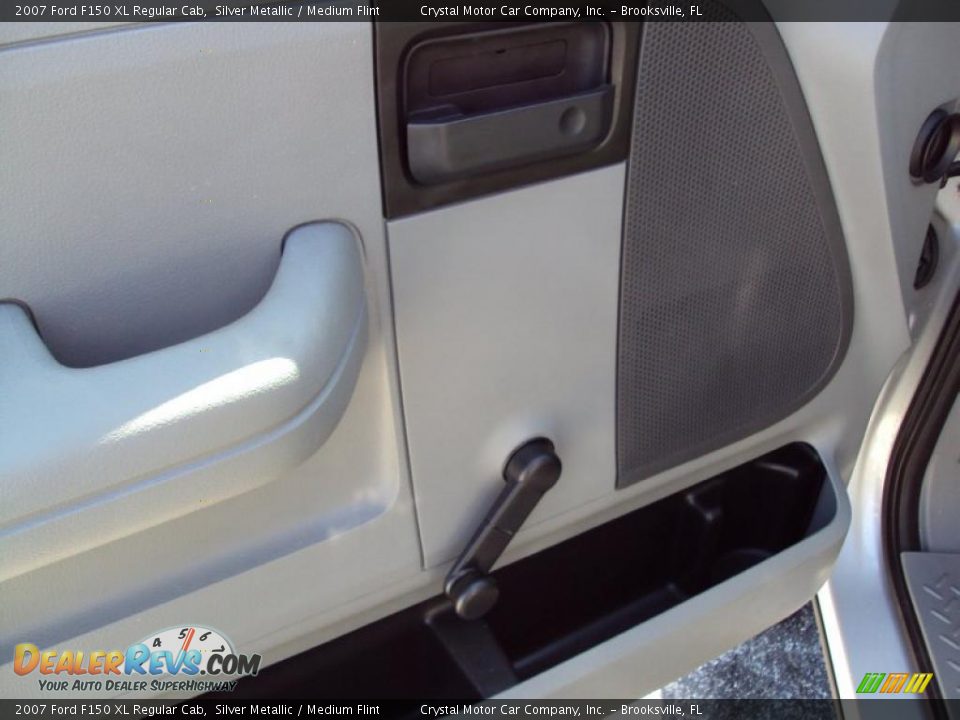 2007 Ford F150 XL Regular Cab Silver Metallic / Medium Flint Photo #16