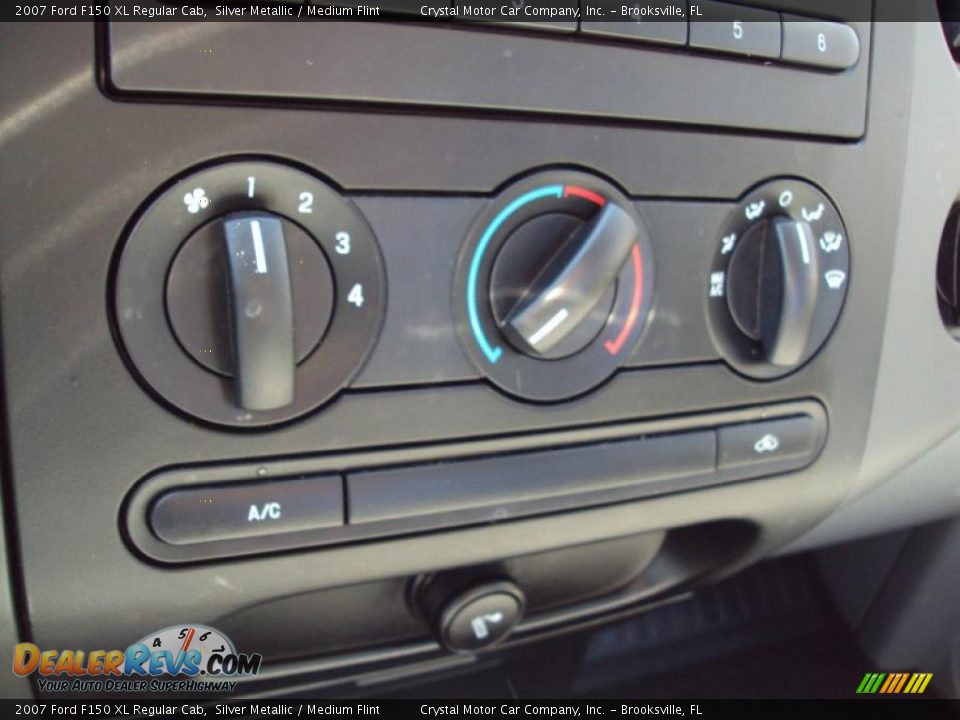 2007 Ford F150 XL Regular Cab Silver Metallic / Medium Flint Photo #19