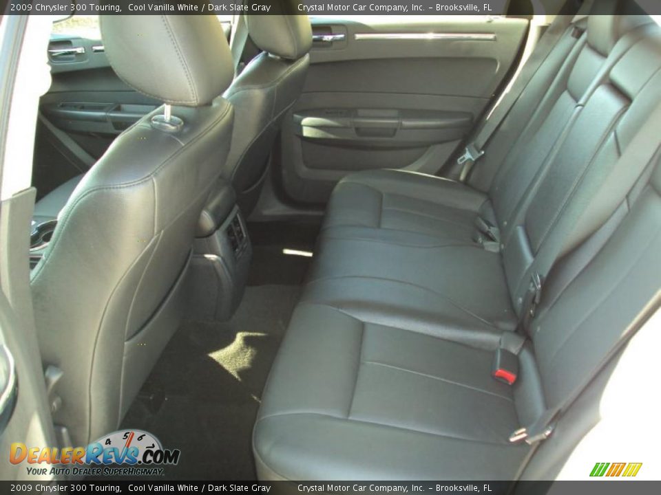 2009 Chrysler 300 Touring Cool Vanilla White / Dark Slate Gray Photo #5