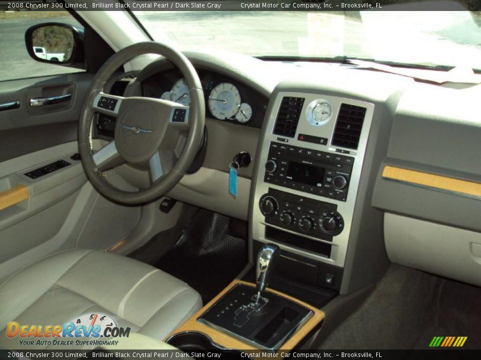 2008 Chrysler 300 Limited Brilliant Black Crystal Pearl / Dark Slate Gray Photo #11