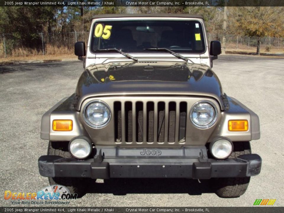 2005 Jeep Wrangler Unlimited 4x4 Light Khaki Metallic / Khaki Photo #12