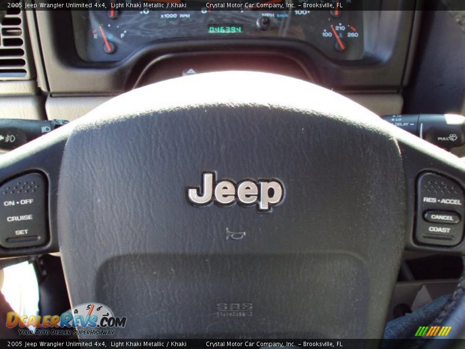 2005 Jeep Wrangler Unlimited 4x4 Light Khaki Metallic / Khaki Photo #20