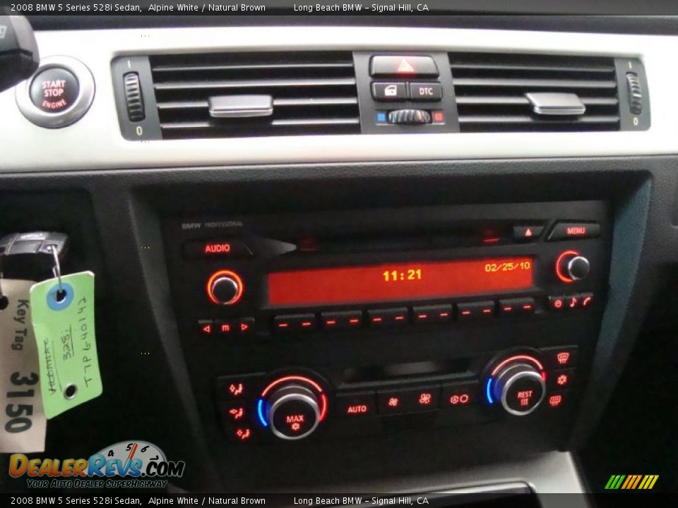 2008 BMW 5 Series 528i Sedan Alpine White / Natural Brown Photo #32