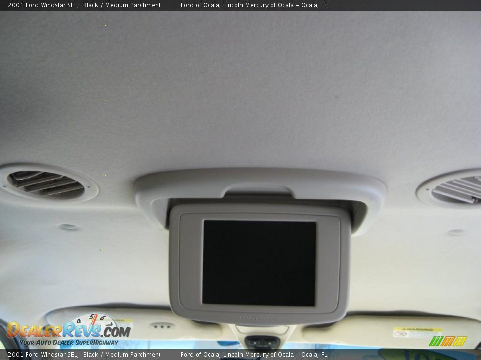 2001 Ford Windstar SEL Black / Medium Parchment Photo #17
