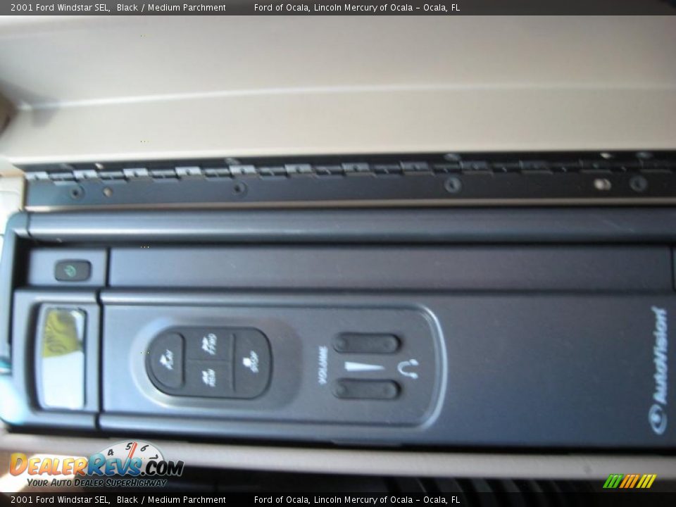 2001 Ford Windstar SEL Black / Medium Parchment Photo #29