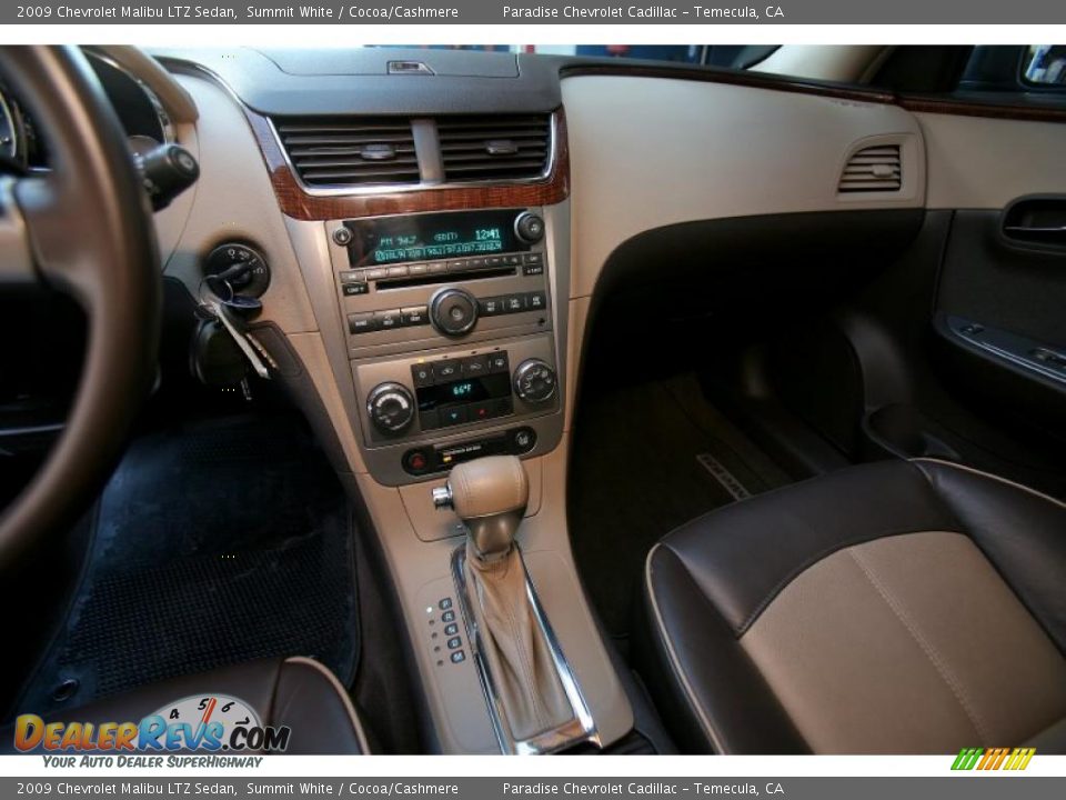2009 Chevrolet Malibu LTZ Sedan Summit White / Cocoa/Cashmere Photo #19