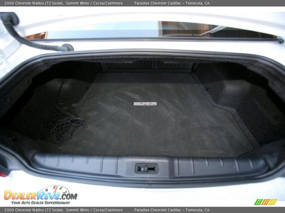2009 Chevrolet Malibu LTZ Sedan Summit White / Cocoa/Cashmere Photo #28