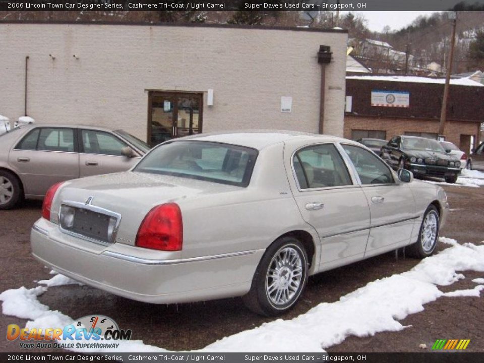 2006 Lincoln Town Car Designer Series Cashmere Tri-Coat / Light Camel Photo #4