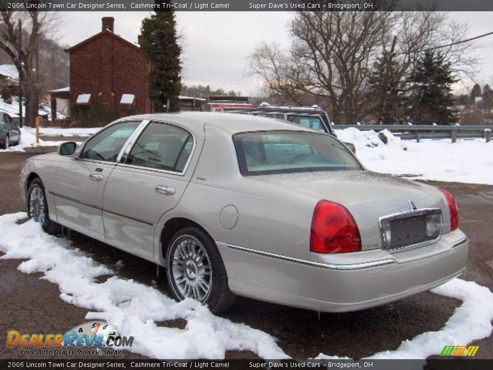 2006 Lincoln Town Car Designer Series Cashmere TriCoat / Light Camel