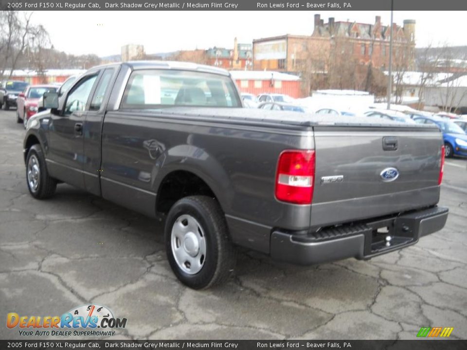 2005 Ford F150 XL Regular Cab Dark Shadow Grey Metallic / Medium Flint Grey Photo #4
