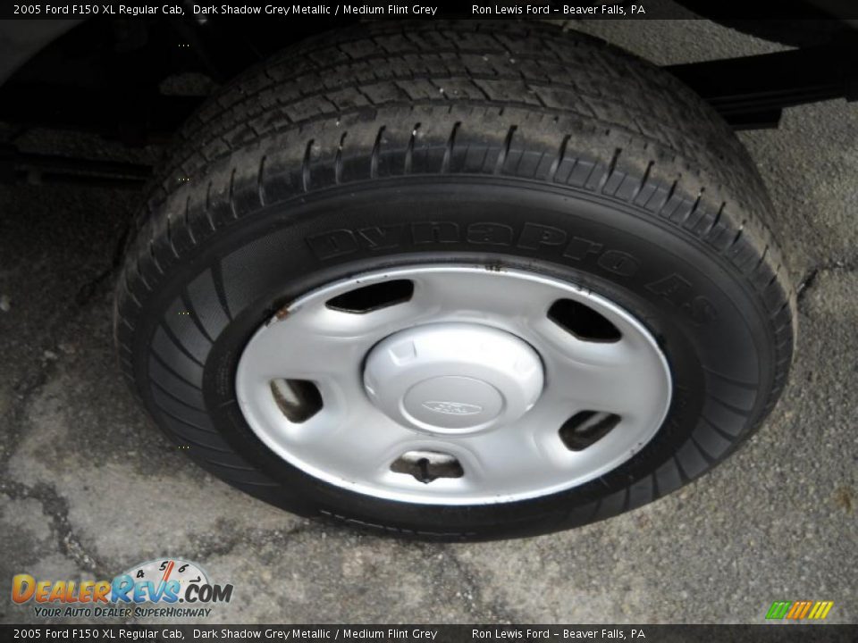 2005 Ford F150 XL Regular Cab Dark Shadow Grey Metallic / Medium Flint Grey Photo #13